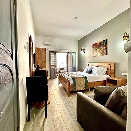 Royal Goddess Guest House, Walled City 파마구스타 외부 사진
