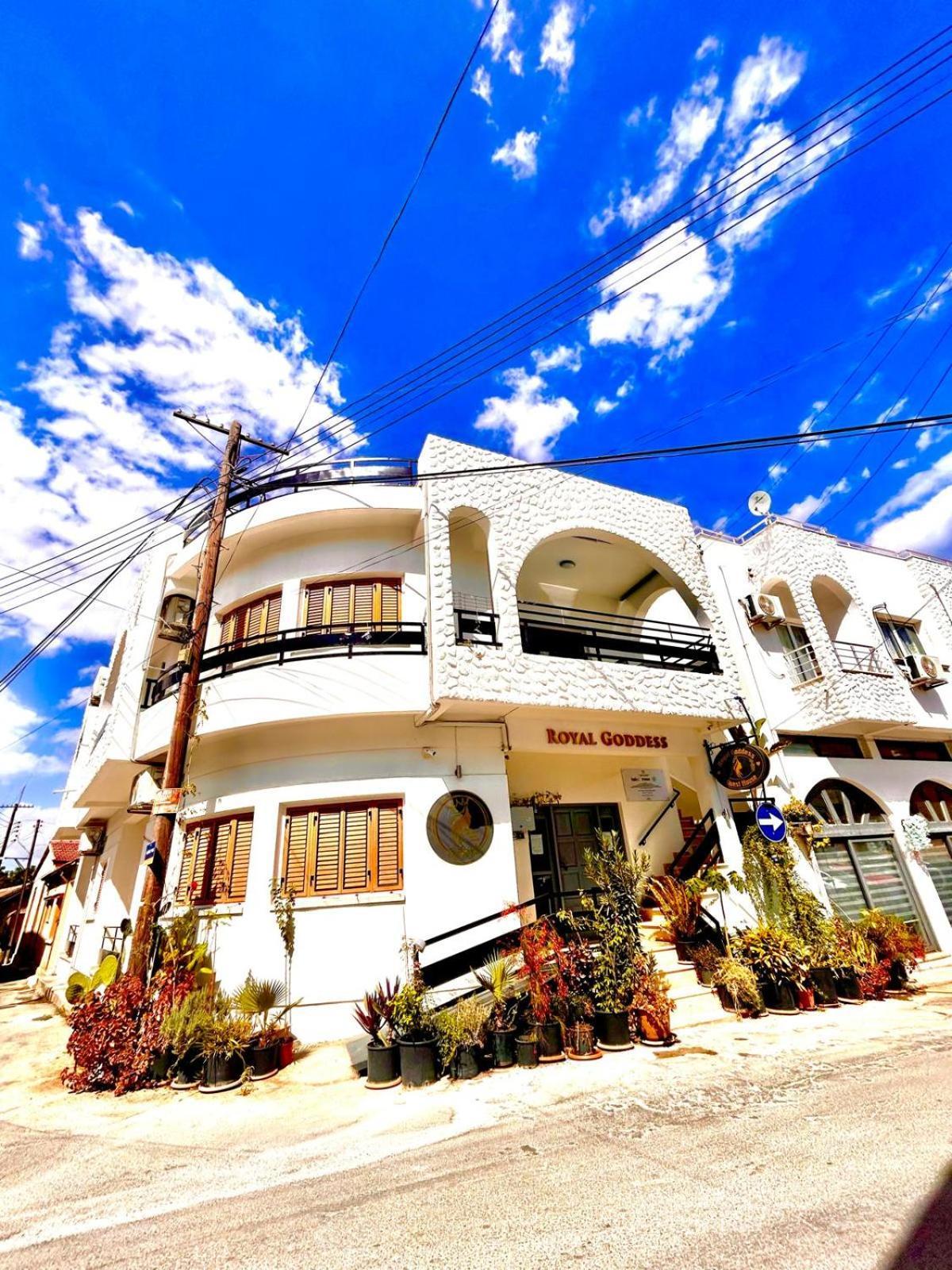 Royal Goddess Guest House, Walled City 파마구스타 외부 사진