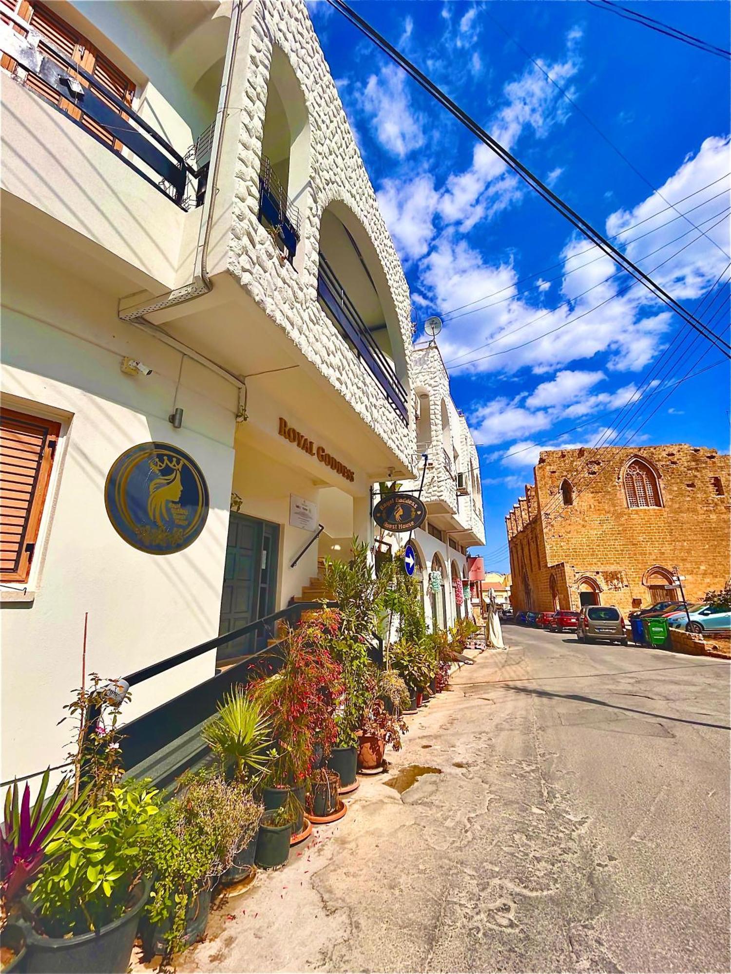 Royal Goddess Guest House, Walled City 파마구스타 외부 사진